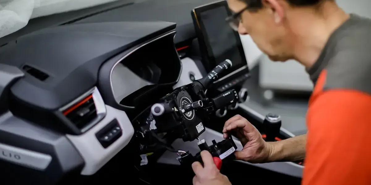 Un prototypiste raconte son m&eacute;tier chez Estech